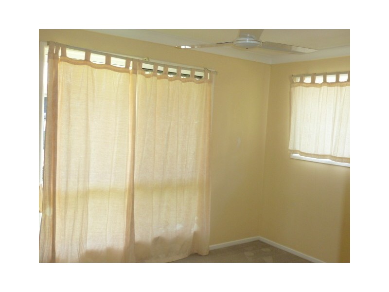 3 BEAN AVENUE, Parkhurst QLD 4702