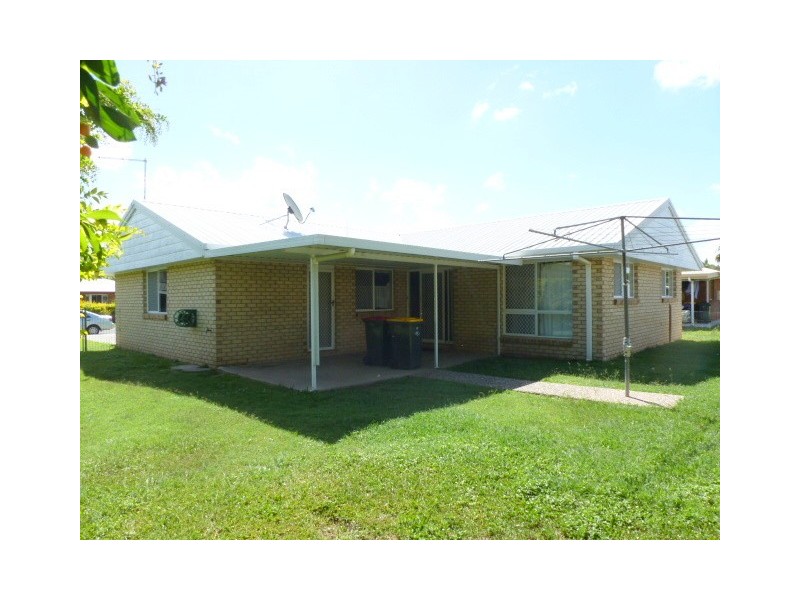 3 BEAN AVENUE, Parkhurst QLD 4702