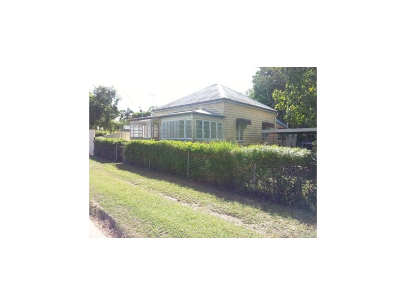 183 LAKES CREEK ROAD, Berserker QLD 4701