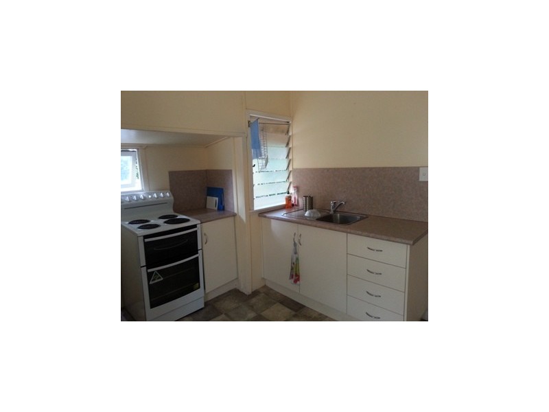 183 LAKES CREEK ROAD, Berserker QLD 4701