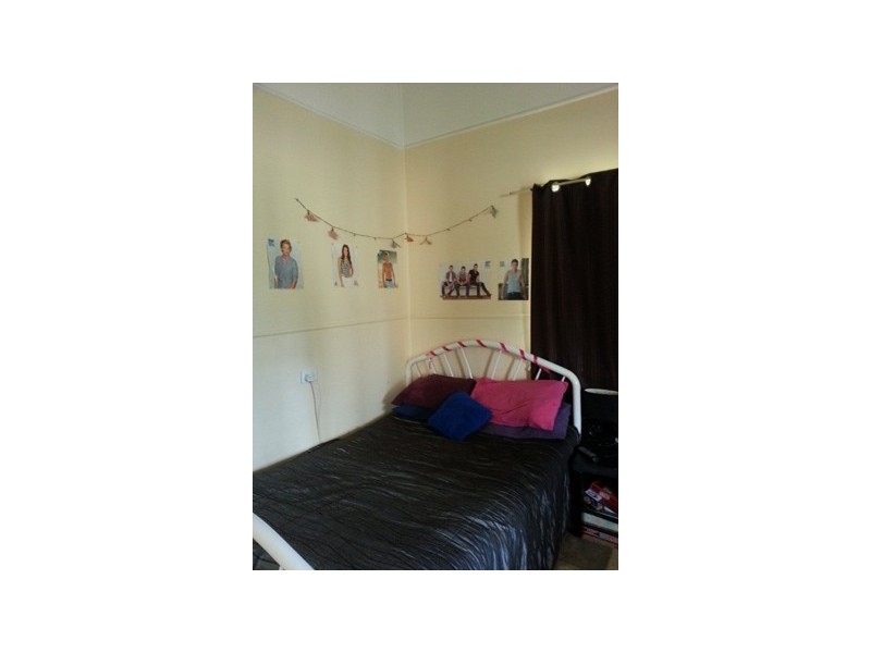 183 LAKES CREEK ROAD, Berserker QLD 4701