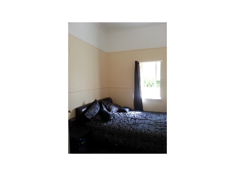 183 LAKES CREEK ROAD, Berserker QLD 4701