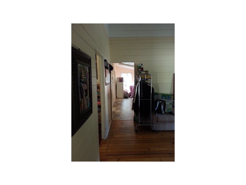 183 LAKES CREEK ROAD, Berserker QLD 4701