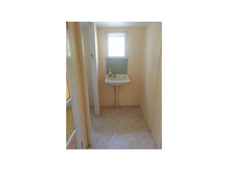 183 LAKES CREEK ROAD, Berserker QLD 4701