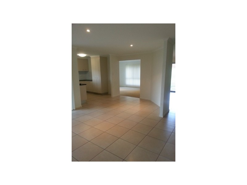 26 Jamie Crescent, Gracemere QLD 4702