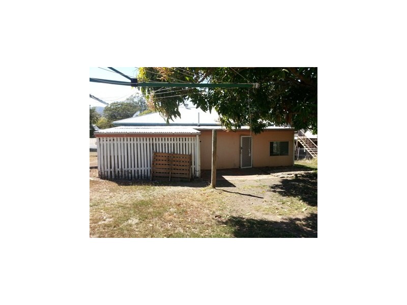 35 Beak Street, Koongal QLD 4701