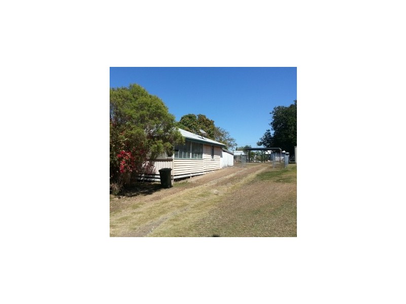 35 Beak Street, Koongal QLD 4701