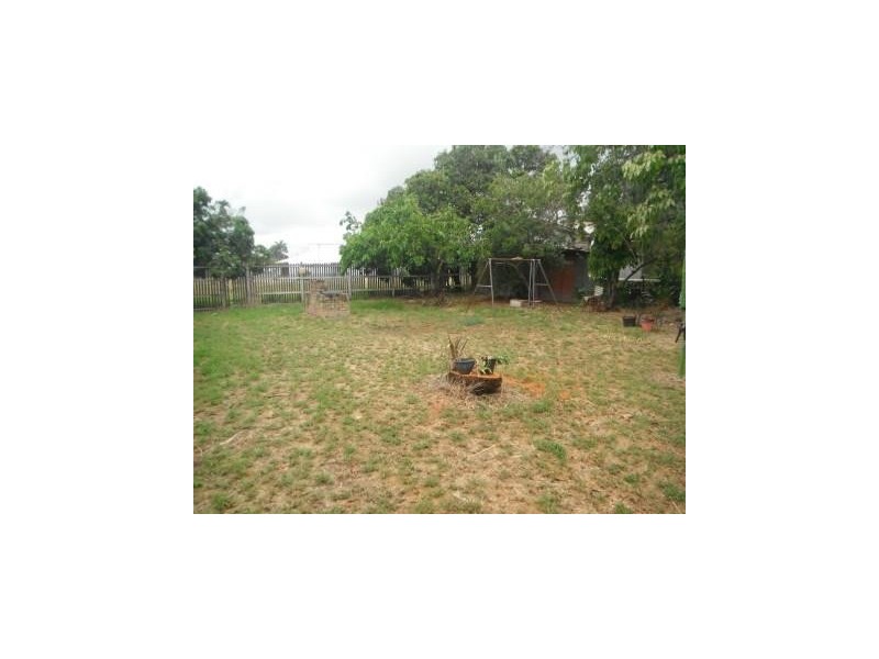 8 Canovan Street, Berserker QLD 4701