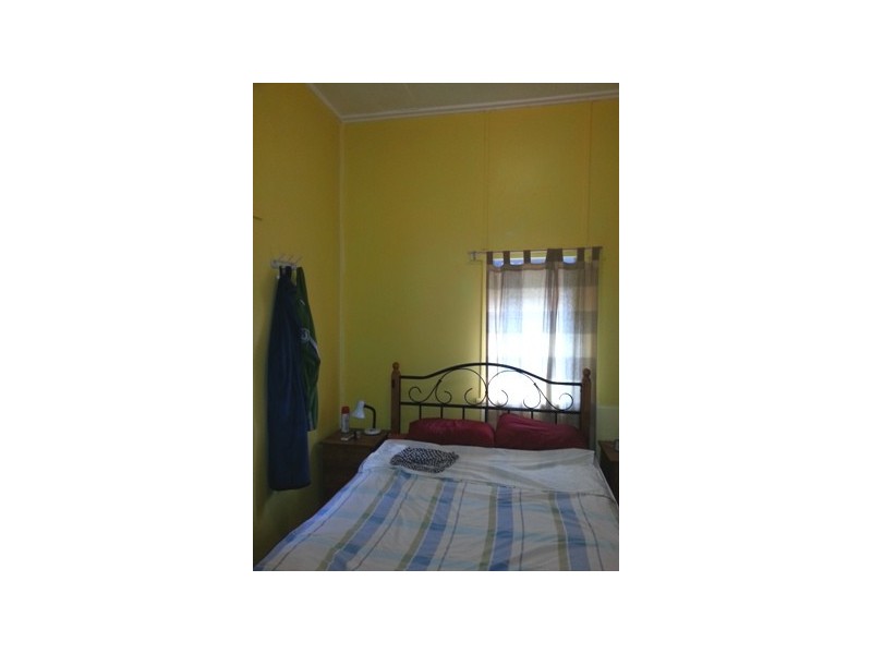 84 Dee Street, Mount Morgan QLD 4714