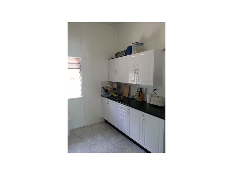 84 Dee Street, Mount Morgan QLD 4714