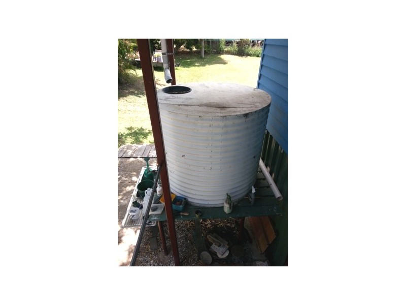 84 Dee Street, Mount Morgan QLD 4714