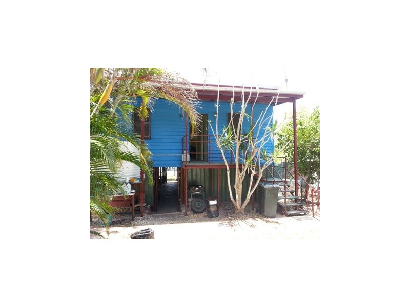 84 Dee Street, Mount Morgan QLD 4714