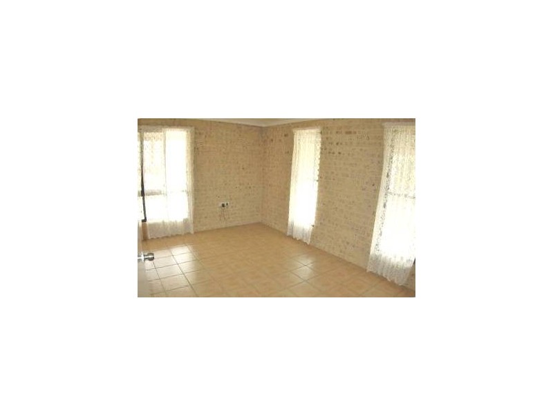 16 Felix Street, Cawarral QLD 4702