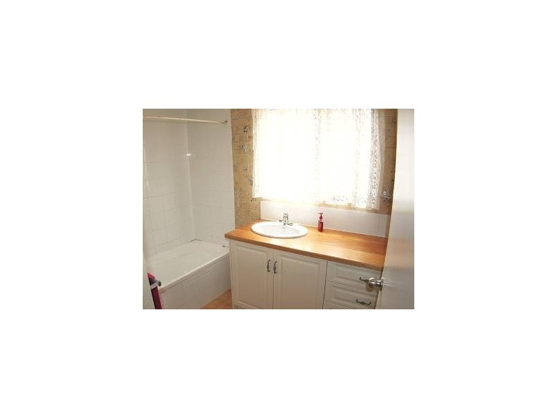 16 Felix Street, Cawarral QLD 4702