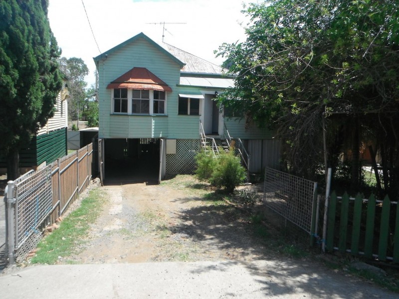 3 Bridge Street, Mount Morgan QLD 4714
