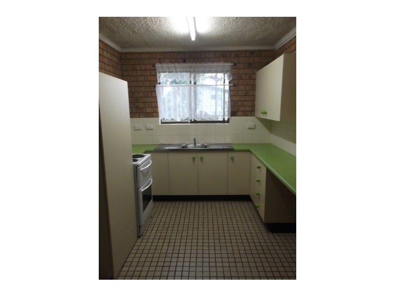 4/352 Shields Avenue, Frenchville QLD 4701