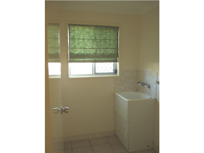 15B Price Avenue, Kawana QLD 4701