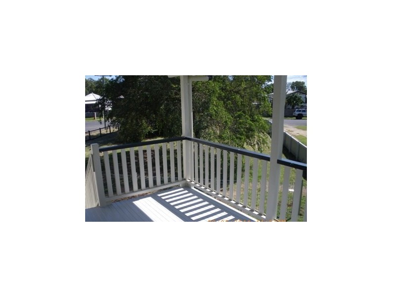 34 Hadgraft Street, Park Avenue QLD 4701