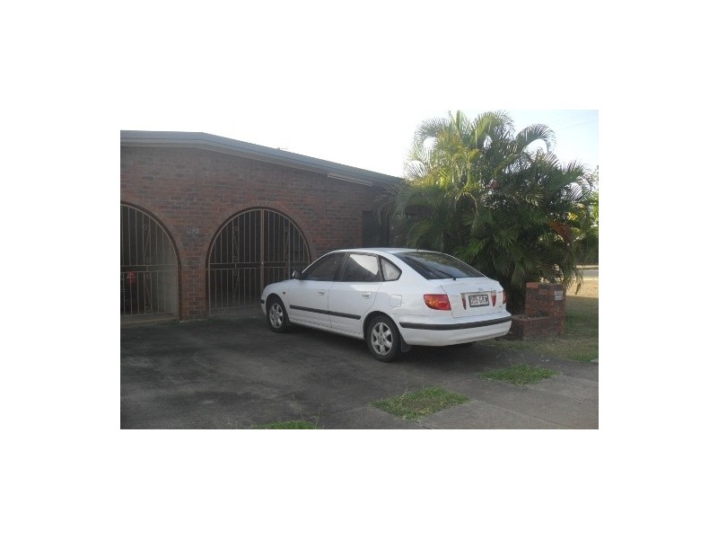 2/290 Bloxsom Street, Koongal QLD 4701