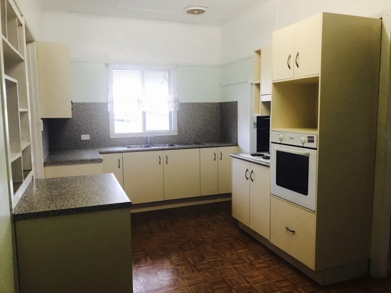43 Alexandra Street, Park Avenue QLD 4701
