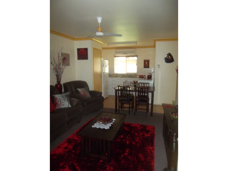 2/132 Alexandra Street, Park Avenue QLD 4701