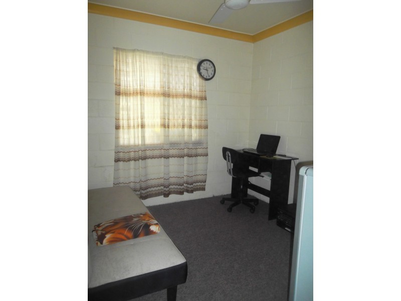 2/132 Alexandra Street, Park Avenue QLD 4701