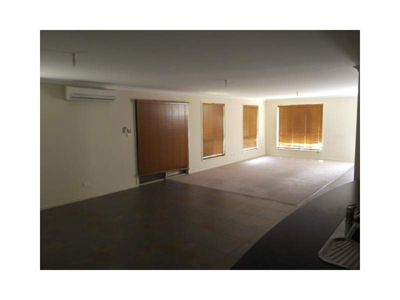 8 Kilkenny Court, Norman Gardens QLD 4701