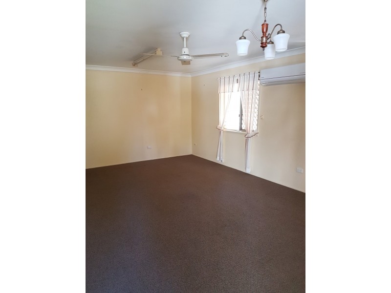 1/305 Mills Avenue, Frenchville QLD 4701