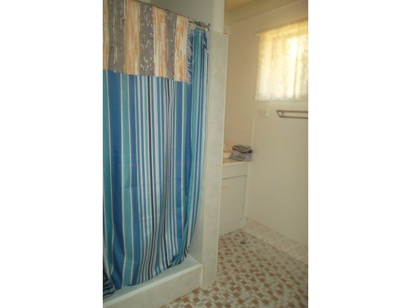 1/305 Mills Avenue, Frenchville QLD 4701