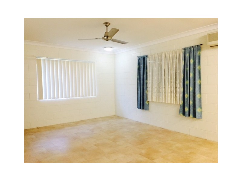 2/3 Crick Street, Kawana QLD 4701