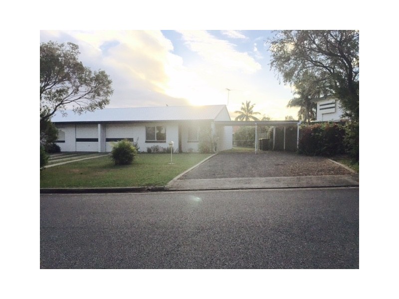 2/3 Crick Street, Kawana QLD 4701