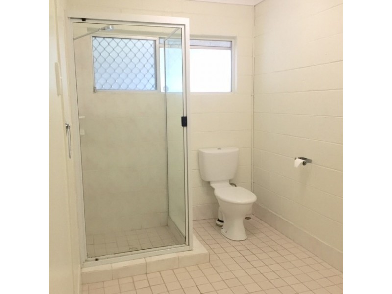 2/3 Crick Street, Kawana QLD 4701