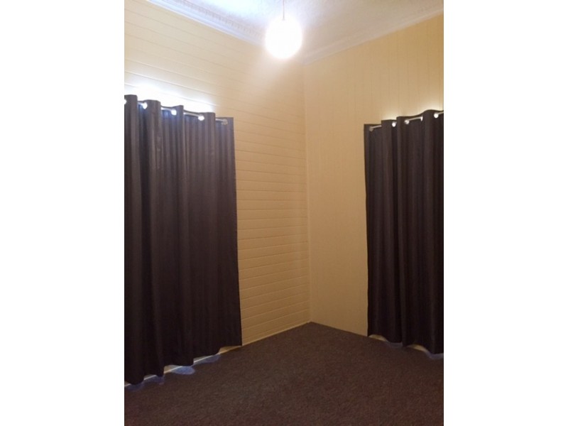 72 Charles Street, Berserker QLD 4701