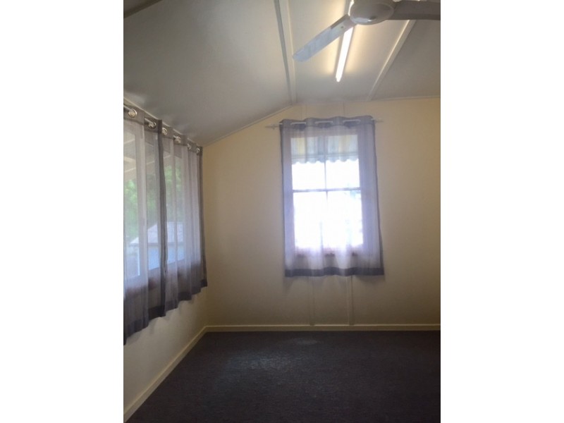 72 Charles Street, Berserker QLD 4701