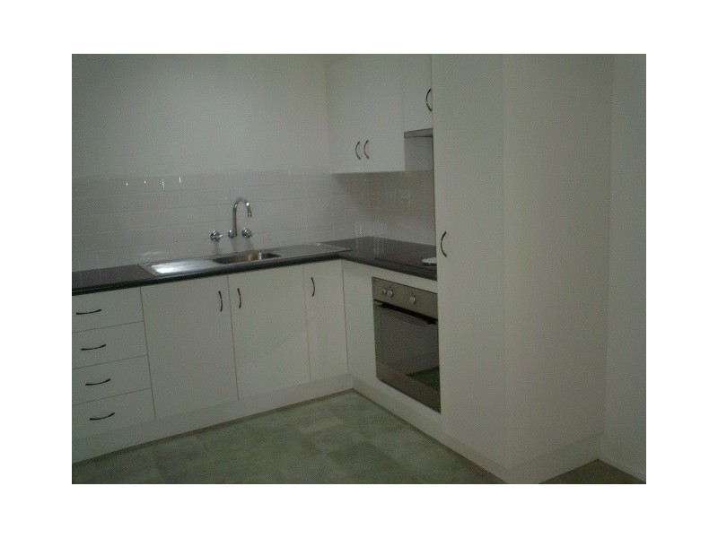 2/58 Harrow Street, West Rockhampton QLD 4700