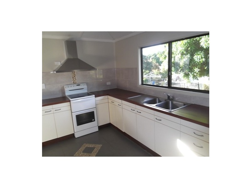 17 Grey Street, Walterhall QLD 4714