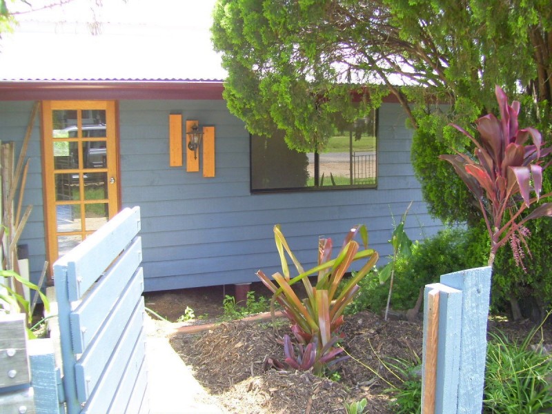 17 Grey Street, Walterhall QLD 4714