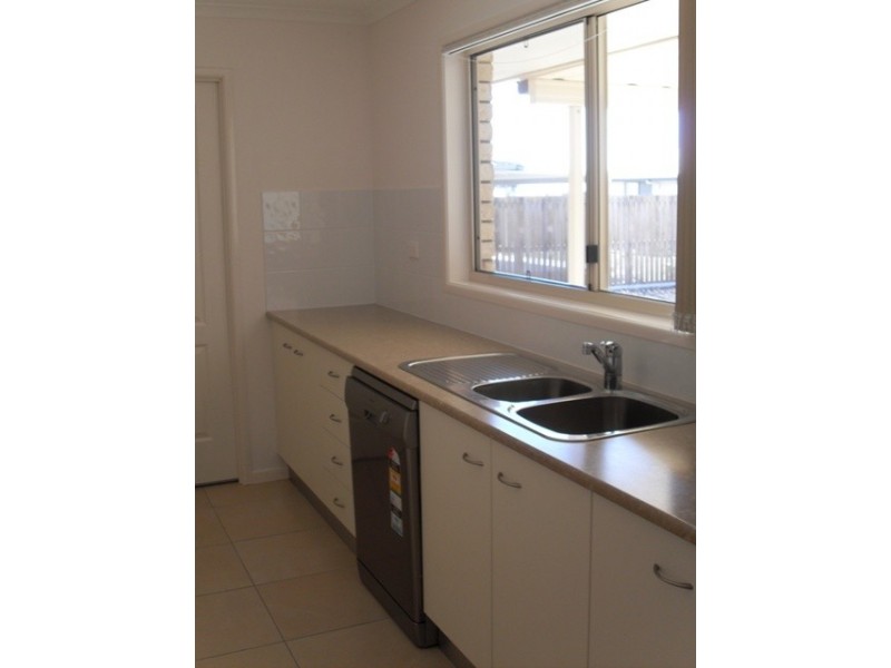 5 Tawarra Cresent, Gracemere QLD 4702