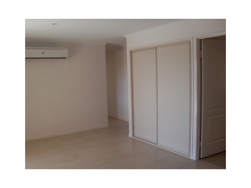 5 Tawarra Cresent, Gracemere QLD 4702