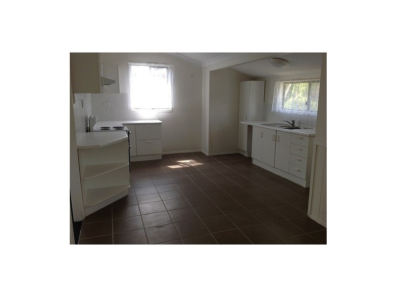 13 Arthur Street, Depot Hill QLD 4700