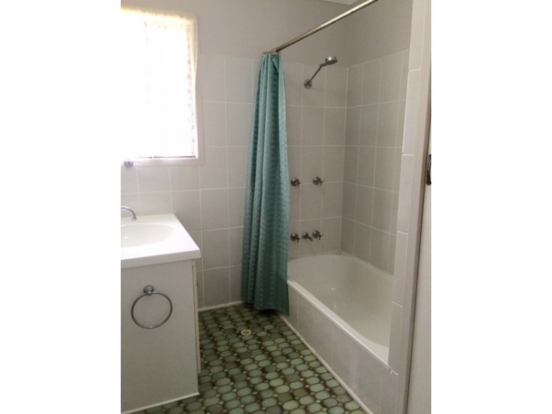 88 Buzacott Street, Park Avenue QLD 4701