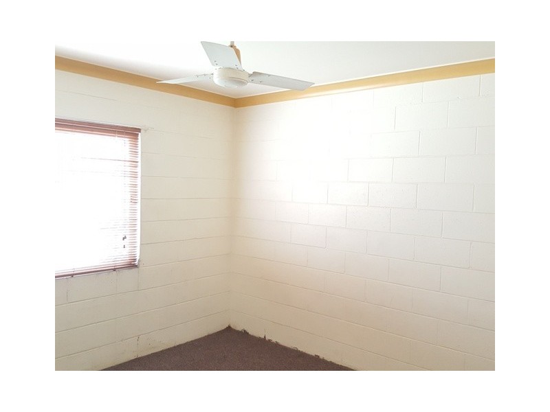 1 / 2 – 132 Alexandra Street, Kawana QLD 4701