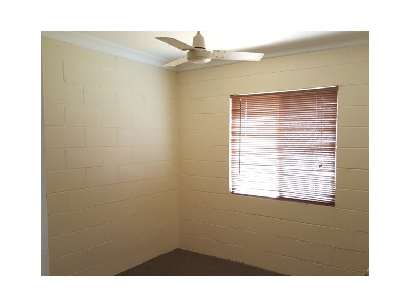 1 / 2 – 132 Alexandra Street, Kawana QLD 4701