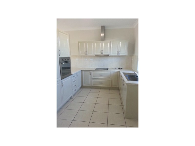 11/10 Eveline Street, Gracemere QLD 4702