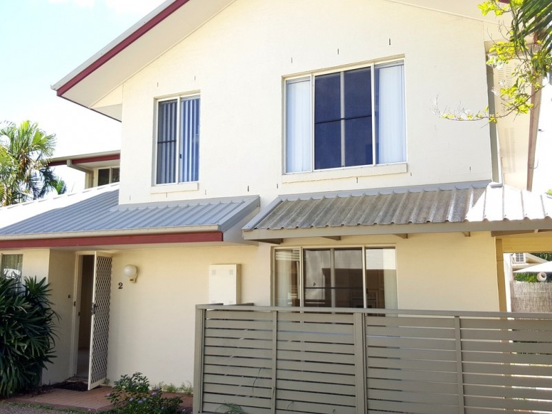 2 / 90 Livingstone Street, Berserker QLD 4701