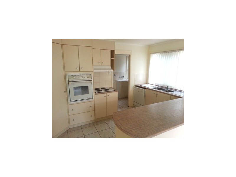 2 / 90 Livingstone Street, Berserker QLD 4701