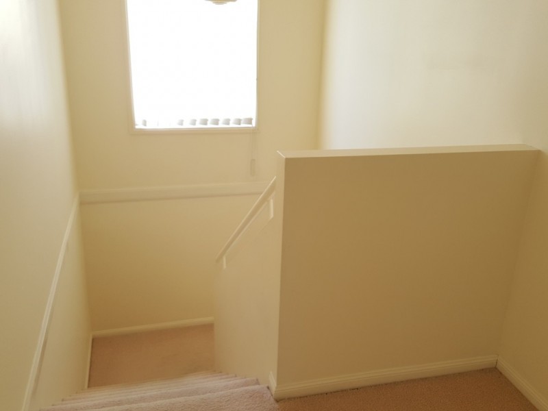 2 / 90 Livingstone Street, Berserker QLD 4701