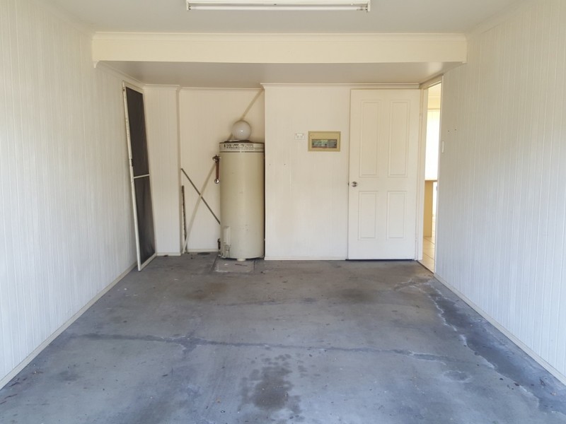 2 / 90 Livingstone Street, Berserker QLD 4701