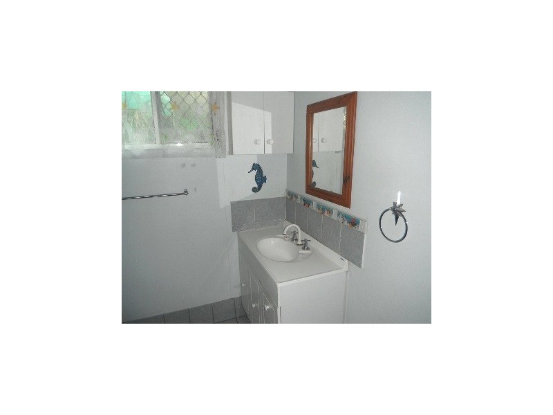 1 Nicholson Street, Mount Morgan QLD 4714