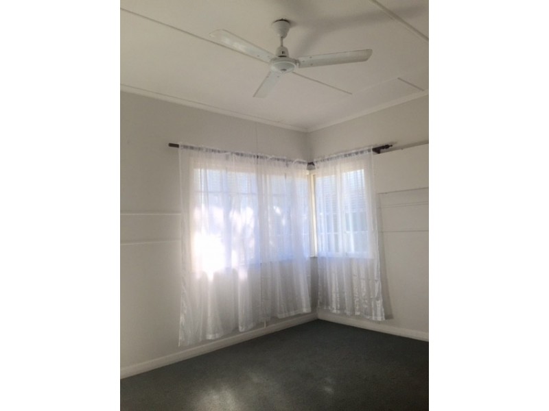 78 Livingstone Street, Berserker QLD 4701